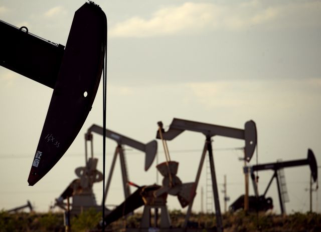 Πτωτικά κινούνται οι διεθνείς τιμές του πετρελαίου την Παρασκευή